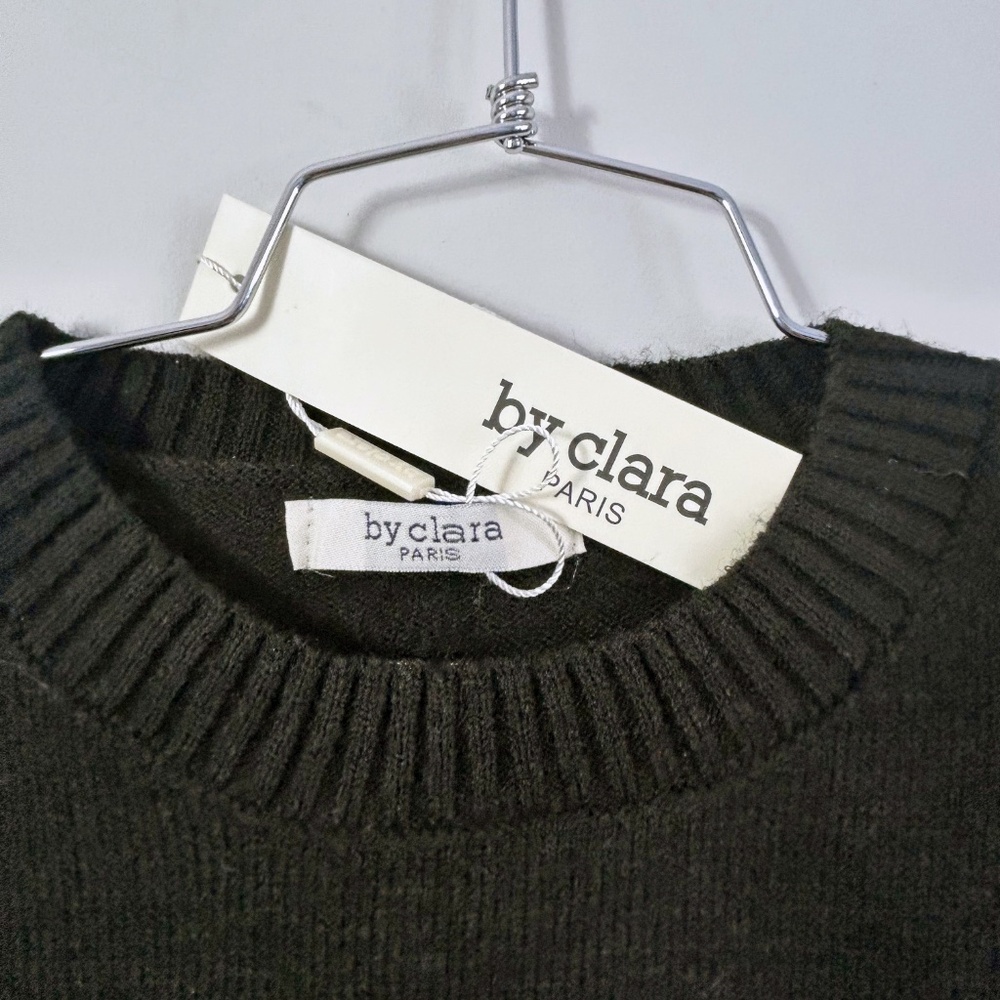 NWT soft warm knit pullover with 3D textured bear wearing a beanie and scarf - Picture 4 of 11